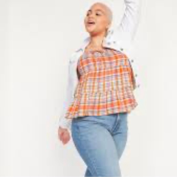 Old Navy Plaid Tie-Front Tiered Sleeveless Top - Picture 4 of 9